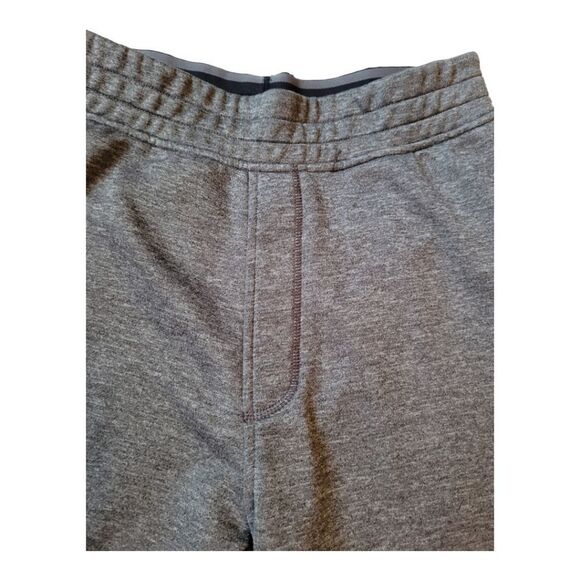 Under Amour Terry shorts - Picture 14 of 15